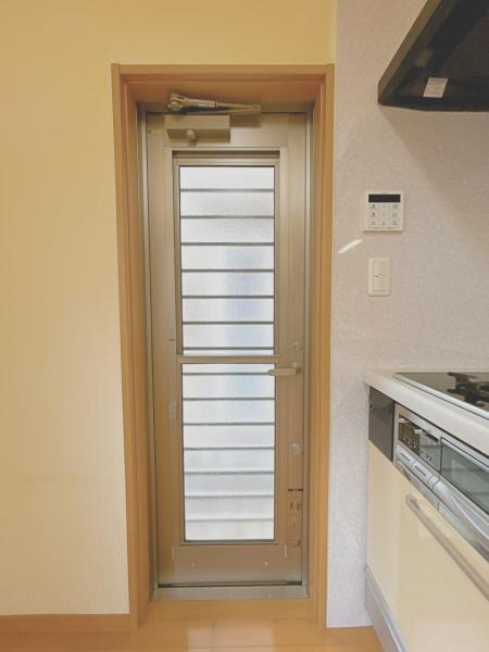 富士市石坂の中古一戸建|【現況販売】キッチン横勝手口