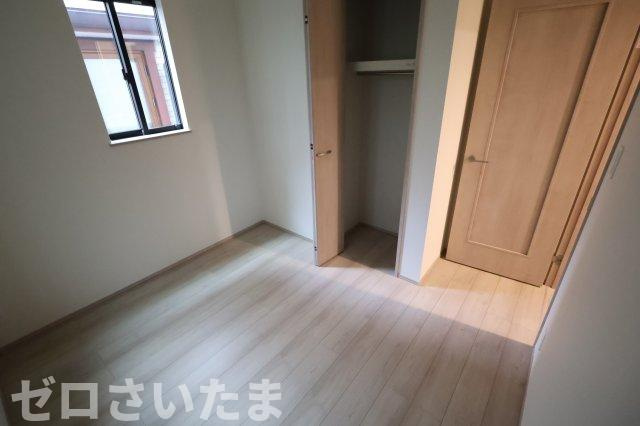 《仲介手数料無料》中央区新中里４丁目15新築一戸建てハートフルタウンの洋室|2025年10月25日 15:00 雨