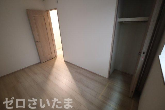 《仲介手数料無料》中央区新中里４丁目15新築一戸建てハートフルタウンの洋室|2025年10月25日 15:00 雨