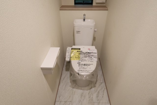 【トイレ】 | 《仲介手数料無料》中央区新中里４丁目15(J号棟)新築一戸建てハートフルタウン | 2025年10月25日 15:00 雨