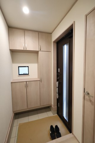 《仲介手数料無料》中央区新中里４丁目15新築一戸建てハートフルタウンの玄関|2025年10月25日 15:00 雨