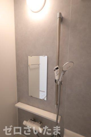 《仲介手数料無料》中央区新中里４丁目15新築一戸建てハートフルタウンの浴室|2025年10月25日 15:00 雨
