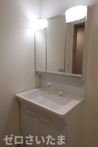 《仲介手数料無料》中央区新中里４丁目15新築一戸建てハートフルタウンの独立洗面台|2025年10月25日 15:00 雨