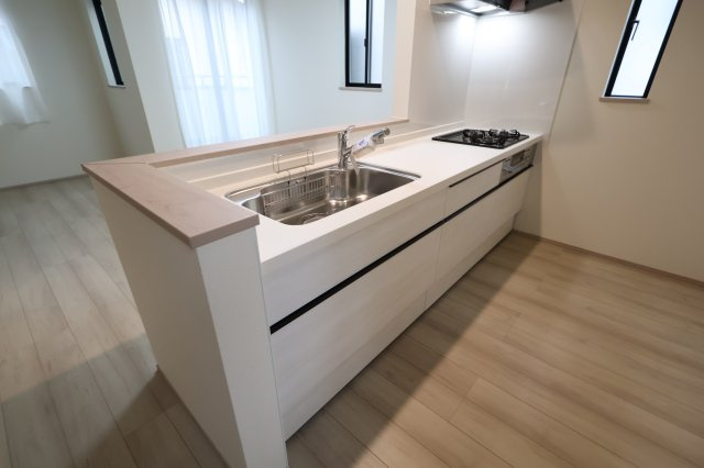 【キッチン】 | 《仲介手数料無料》中央区新中里４丁目15(J号棟)新築一戸建てハートフルタウン | 2025年10月25日 15:00 雨