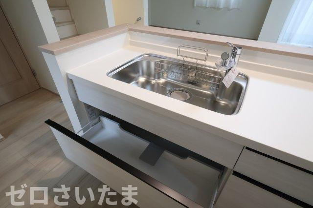 《仲介手数料無料》中央区新中里４丁目15新築一戸建てハートフルタウンのキッチン|2025年10月25日 15:00 雨