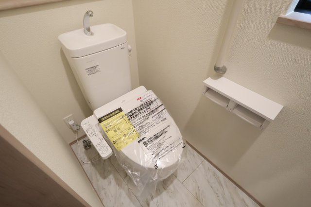 【トイレ】 | 《仲介手数料無料》中央区新中里４丁目15(J号棟)新築一戸建てハートフルタウン | 2025年10月25日 15:00 雨