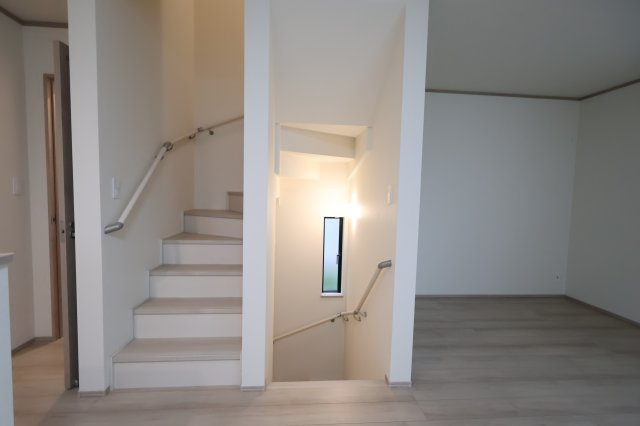 【内装】 | 《仲介手数料無料》中央区新中里４丁目15(J号棟)新築一戸建てハートフルタウン | 2025年10月25日 15:00 雨