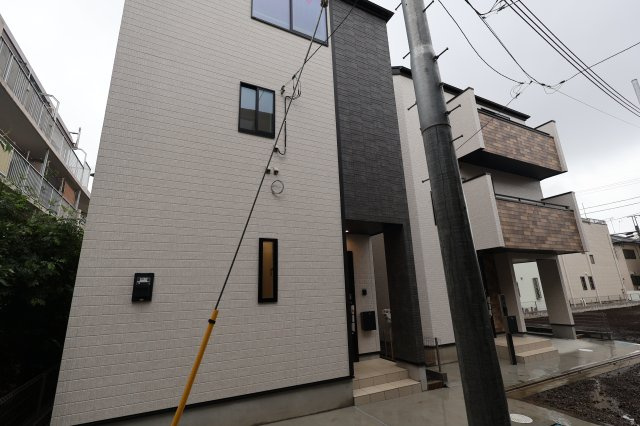 【外観】 | 《仲介手数料無料》中央区新中里４丁目15(J号棟)新築一戸建てハートフルタウン | 2025年10月25日 15:00 雨