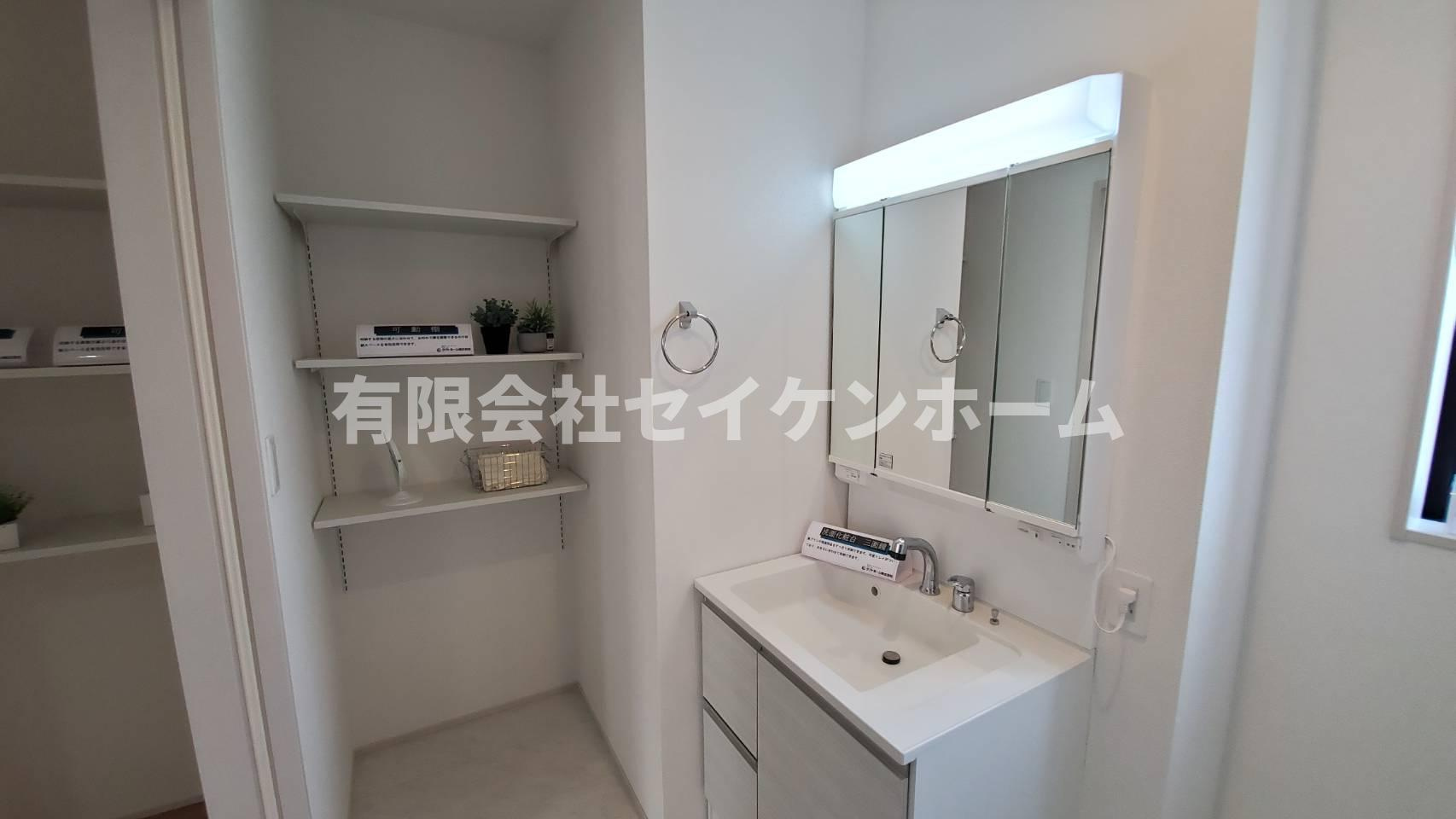 Grafare　熊谷市上之2期の独立洗面台