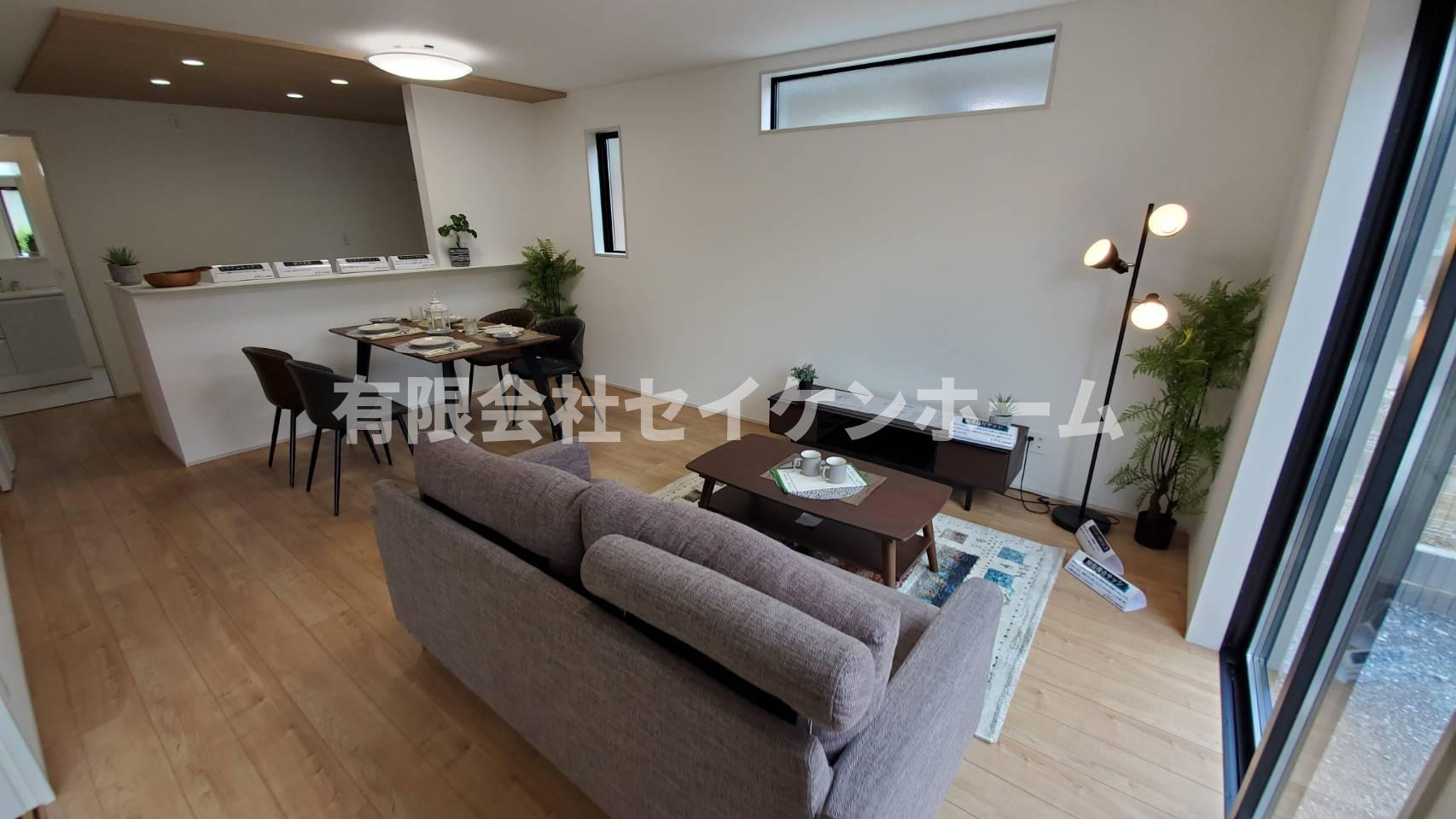 Grafare　熊谷市上之2期の居間・リビング