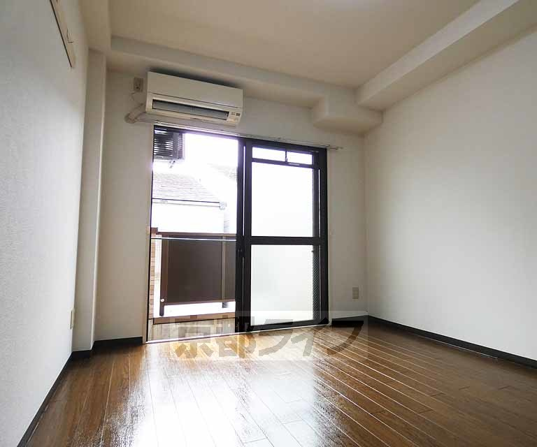 グランドアベニューの居間・リビング