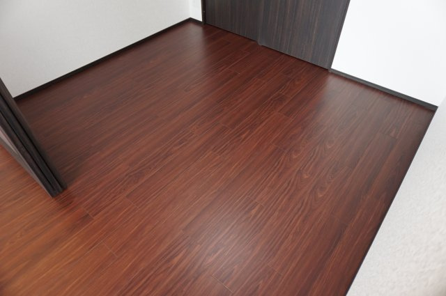 プレジオ永和ASIANの洋室