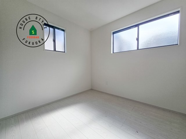 春日市白水ヶ丘2丁目第3-3棟（3号棟）の子供部屋|柔らかい陽光が差し込む明るいお部屋を演出する設計。彩光の取れる窓が気持ちの良いお部屋を創り上げます。