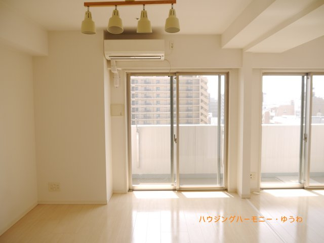 【その他共用部分】 | パティーナ新板橋 | 光と風があふれる開放的なリビングダイニングには自然と家族みんなが集まってきます。