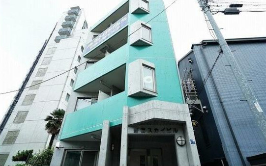 新宿スカイビルの外観
