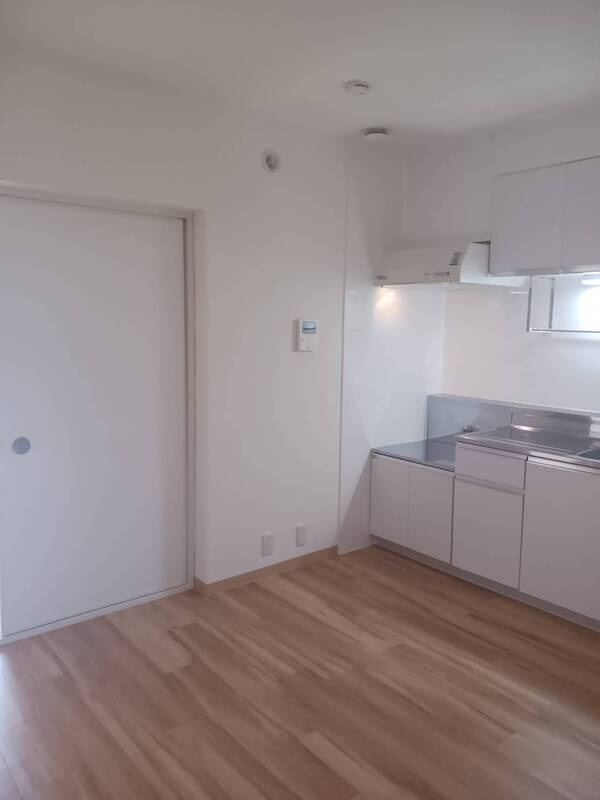 プラザ上北沢の居間・リビング