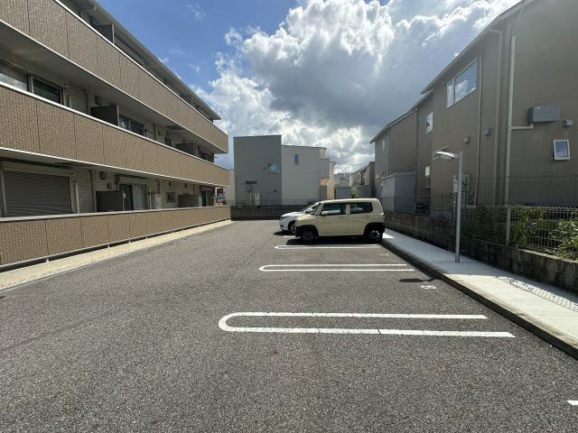 エクレール　B棟の駐車場