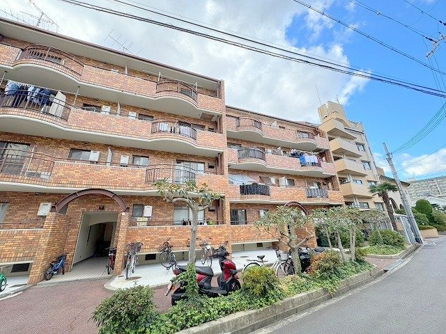 ダフゴ第1マンションの外観