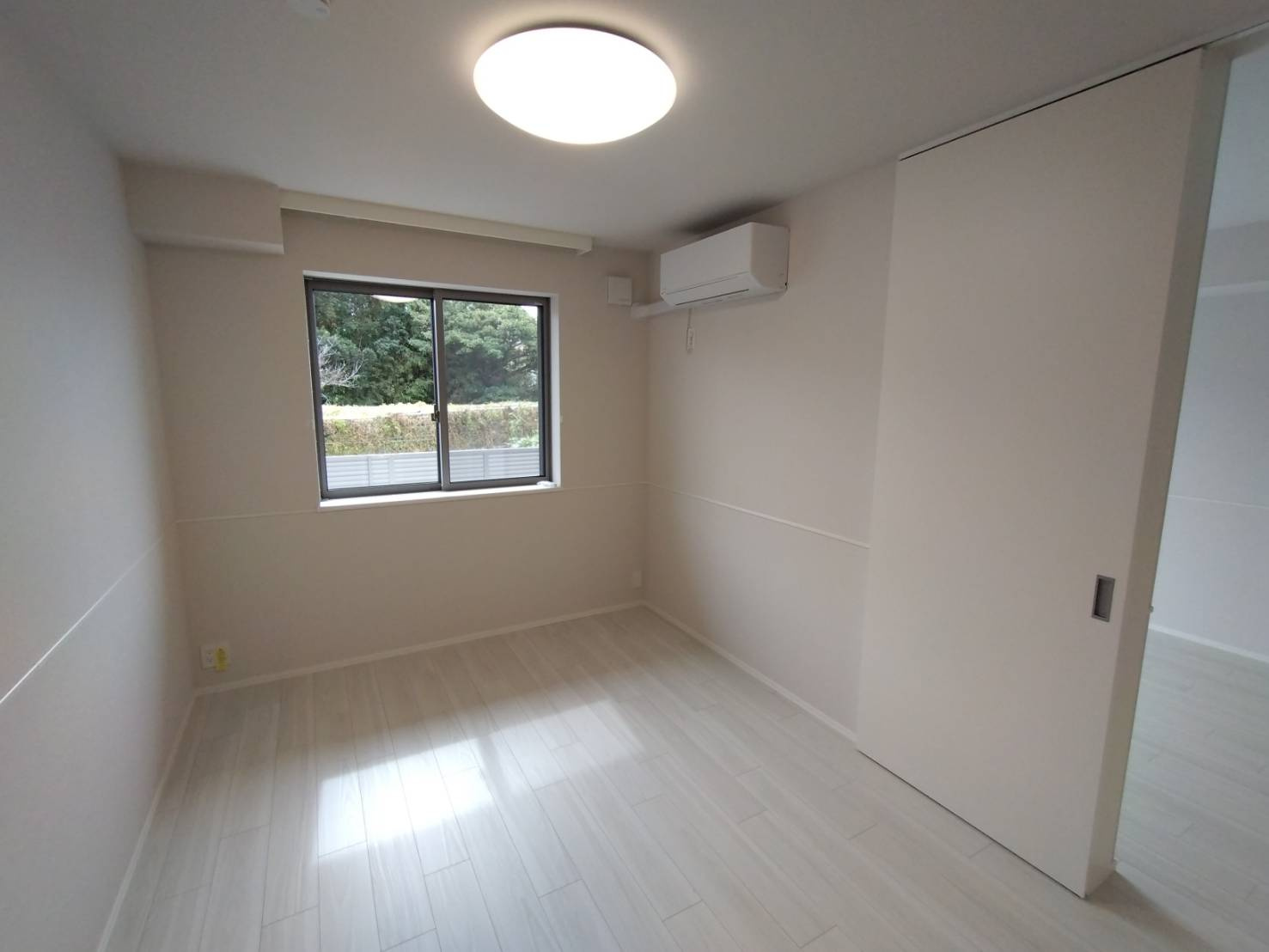 カーサ・アデールの洋室