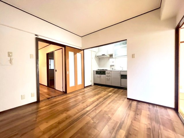 ルモン明石公園の居間・リビング|ゆったり過ごせる居間です