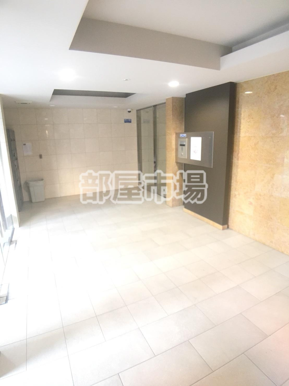 ドルチェ日暮里のロビー