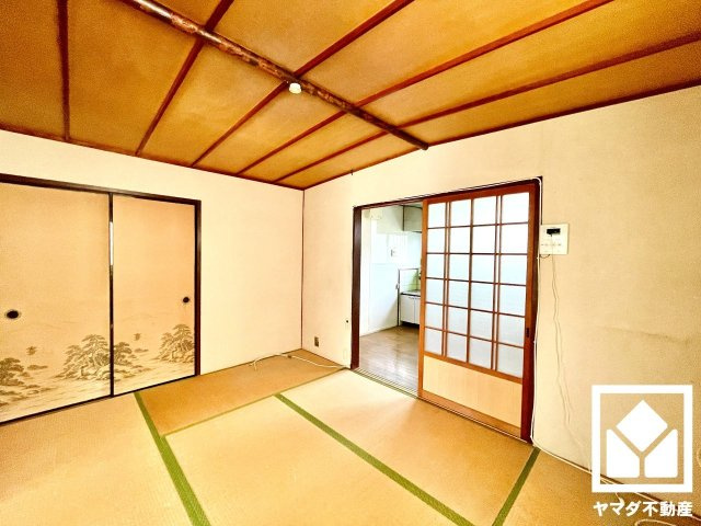 八幡市八幡園内の寝室