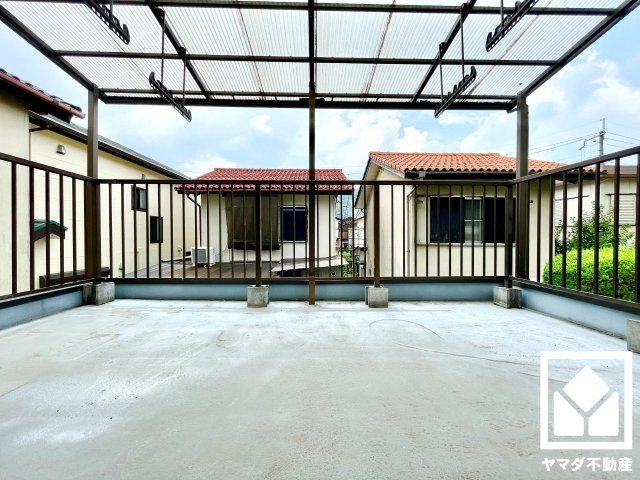 八幡市八幡園内のバルコニー