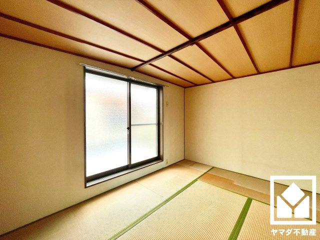 八幡市八幡園内の和室