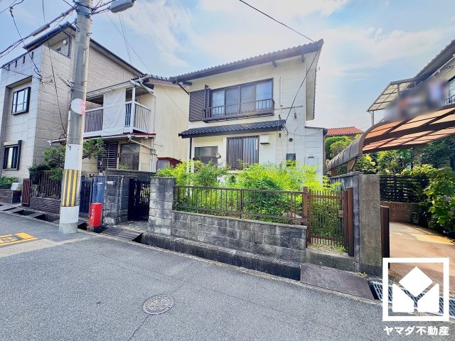 八幡市八幡園内の外観