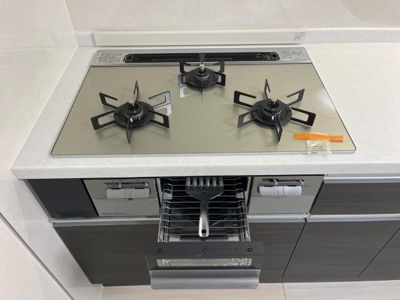 【キッチン】 | アプリコットＤ | 三口コンロ