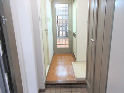 【玄関】 | ライオンズマンション海老名第３ | ゆったりとした玄関です