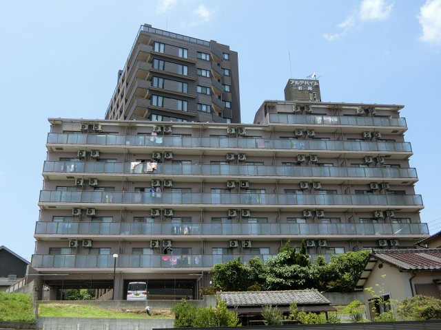 アルテハイム折尾の外観