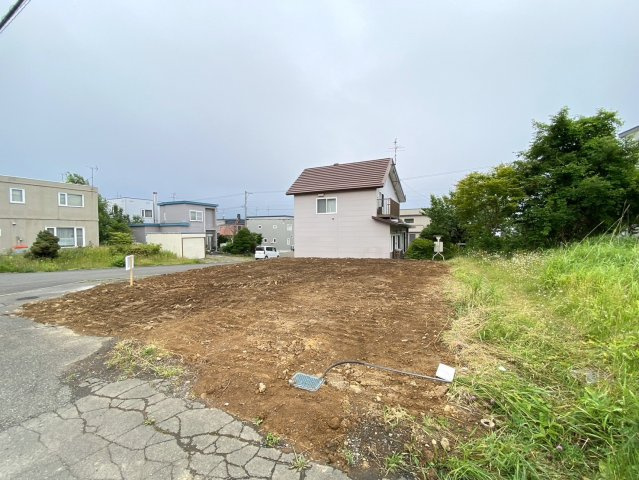 大曲南ヶ丘４丁目[売土地]の外観|最寄りのバス停（北海道中央バス「南ヶ丘4丁目」停）まで徒歩3分！