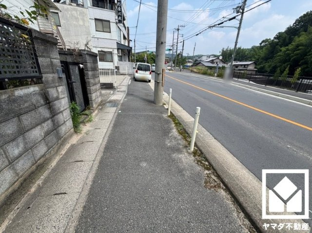 伏見区深草東伊達町の前面道路含む現地写真