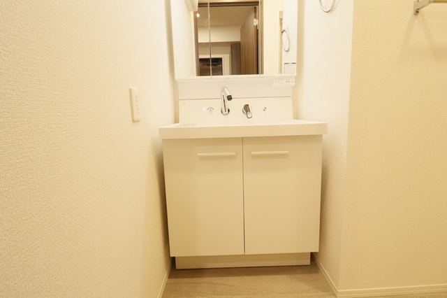 コンフォート若松の洗面所|洗髪洗面化粧台