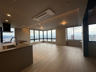 【居間・リビング】アイランドシティオーシャン＆フォレストタワーレジデンスEAST