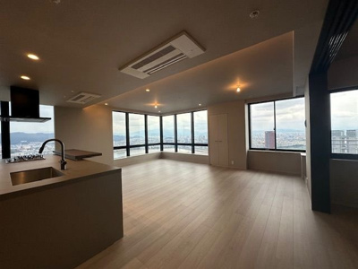 【居間・リビング】アイランドシティオーシャン＆フォレストタワーレジデンスEAST