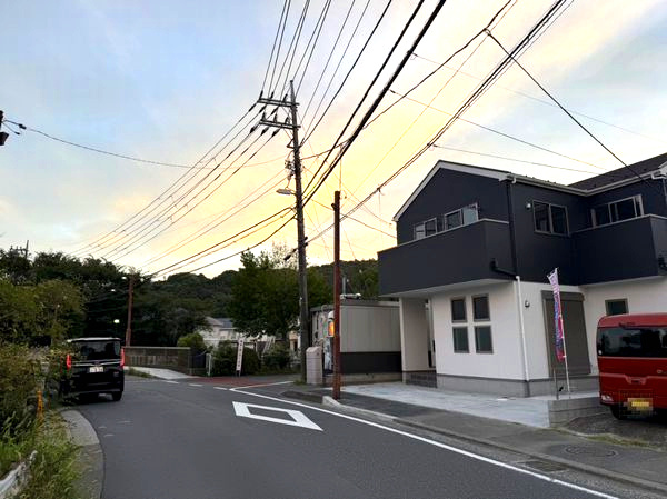 藤沢市城南3丁目新築戸建て　2期1号棟の前面道路含む現地写真|前面道路含む現地写真です
