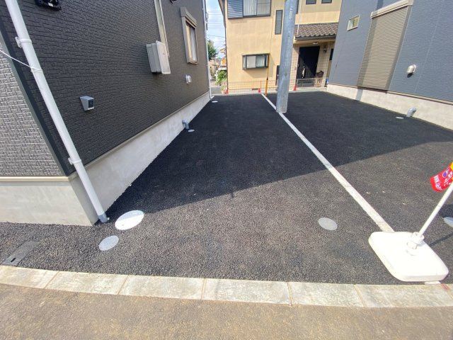 祝　成約済み　八王子市　諏訪町　新築戸建て　３５期の駐車場|～仲介手数料無料☆八王子ひなた不動産～八王子市諏訪町　新築戸建て