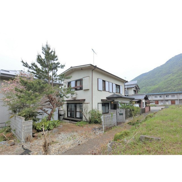 長良MK貸家の外観