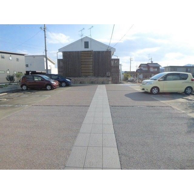 コーポＧＦＫの駐車場