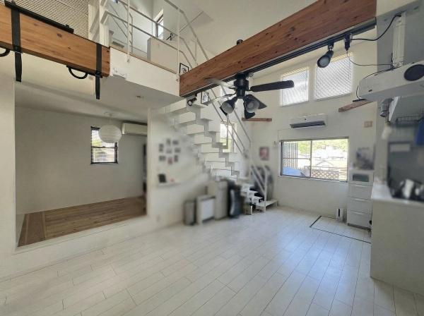 【居間・リビング】 | 垂水区つつじが丘1丁目　中古戸建