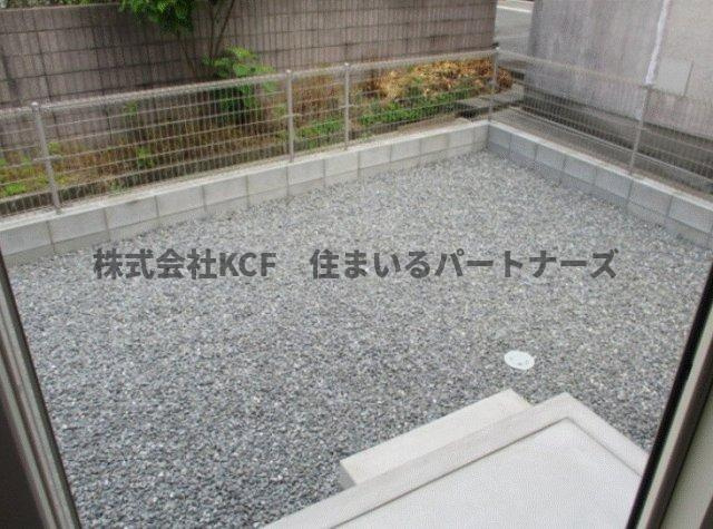 シュトラールの庭|簡単な家庭菜園も楽しめるお庭です