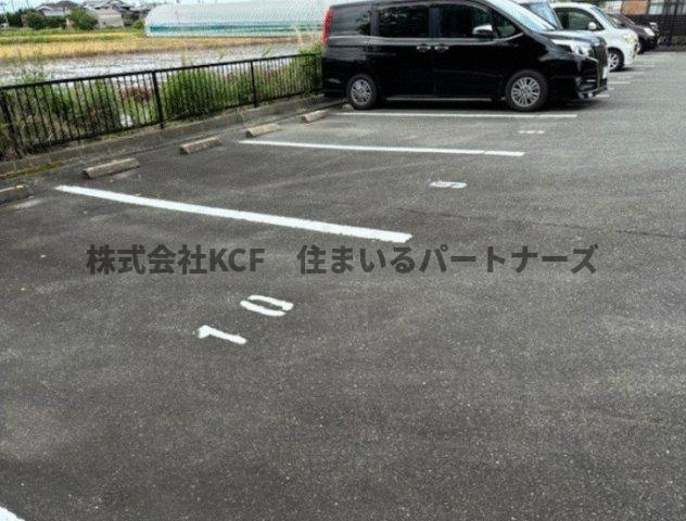 エスポワールの駐車場|駐車スペースもあります