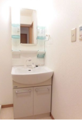 【独立洗面台】 | サンモール梅満 | 朝の身支度には欠かせない独立洗面化粧台