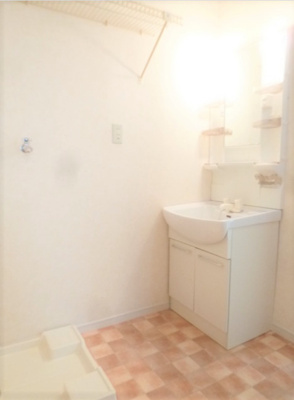 【洗面所】 | ハイツ旗崎 | ゆったりとスペースのある洗面所