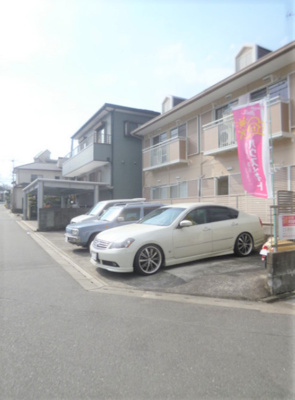 【駐車場】 | ハイツ旗崎 | 駐車場です