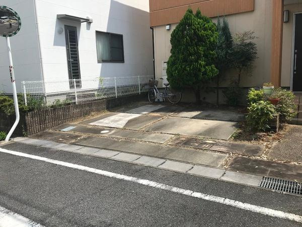 岡崎市大平町・中古戸建の駐車場