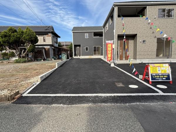 蒲郡市水竹町第8　全3棟・1号棟の駐車場|３台以上駐車できます！