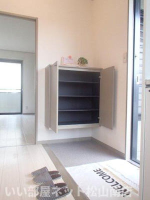 【玄関】 | ルミエールシンコウ